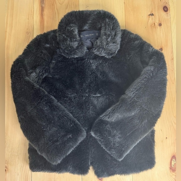 Zara Faux Fur High Collar Soft Mob Wife Long Sleeve Cropped Hidden Pockets Coat - Picture 5 of 12